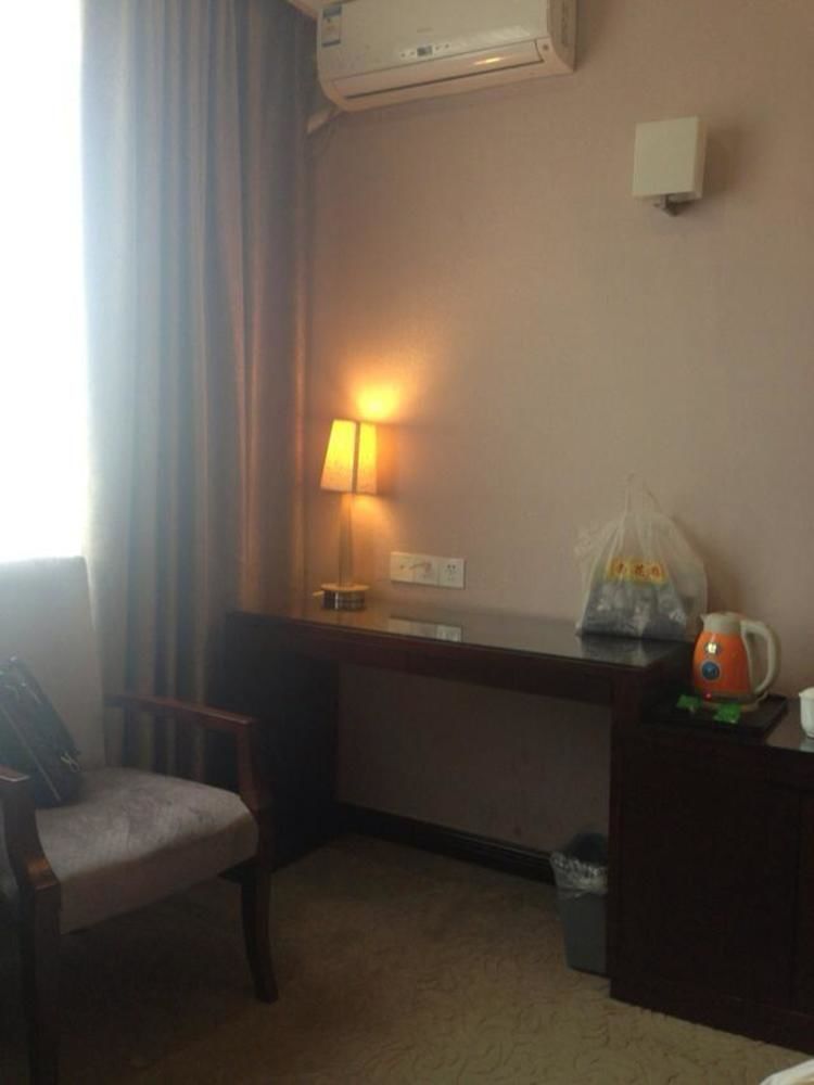 Chengdu Ronghome Hotel Exterior photo